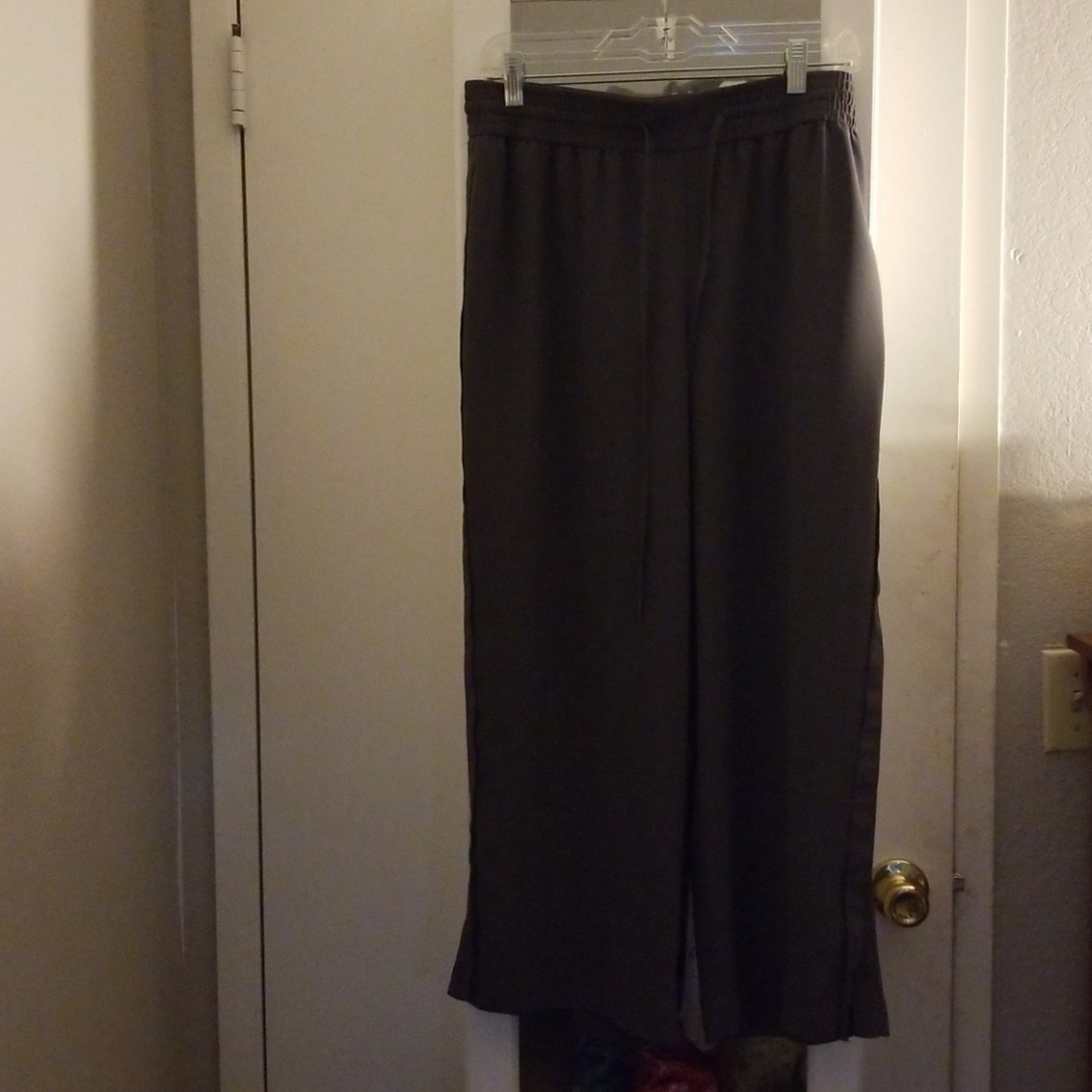 Pants - Picture 2 of 3
